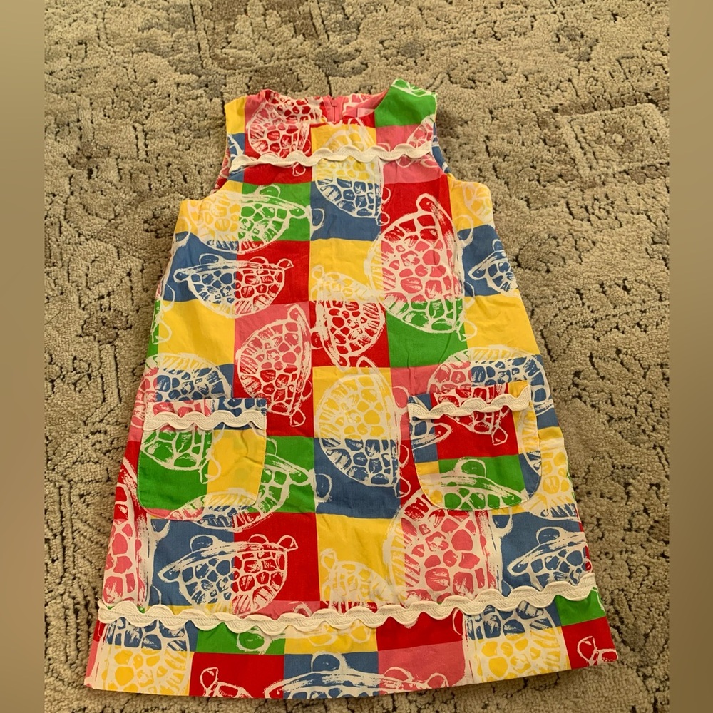 Iily Pulitzer turtle shift dress